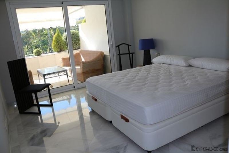 4 Bedrooms - Penthouse - Malaga - For.. - 2