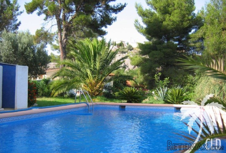 A large and spacious detached villa with stunning views and.. - 3