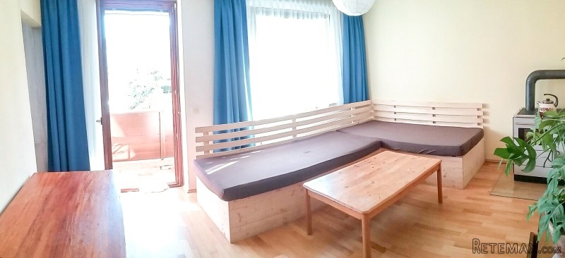Spacious 2-Room Apartment In Schuttdorf
