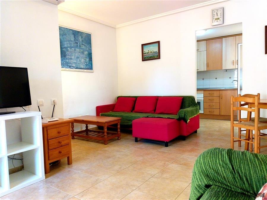 Este hermoso bungalow de esquina, junto a la piscina, se.. - 4