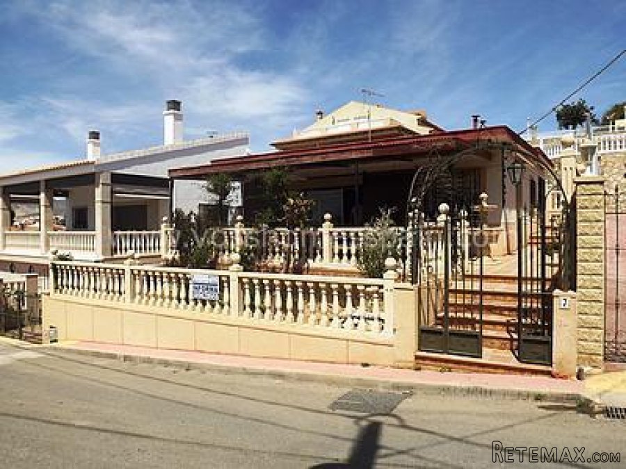 Lovely, detached house with Sea Views, 3 bedrooms, 1..