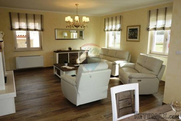 EKSKLUZIVNA VILA S BAZENOM 5 * - 4