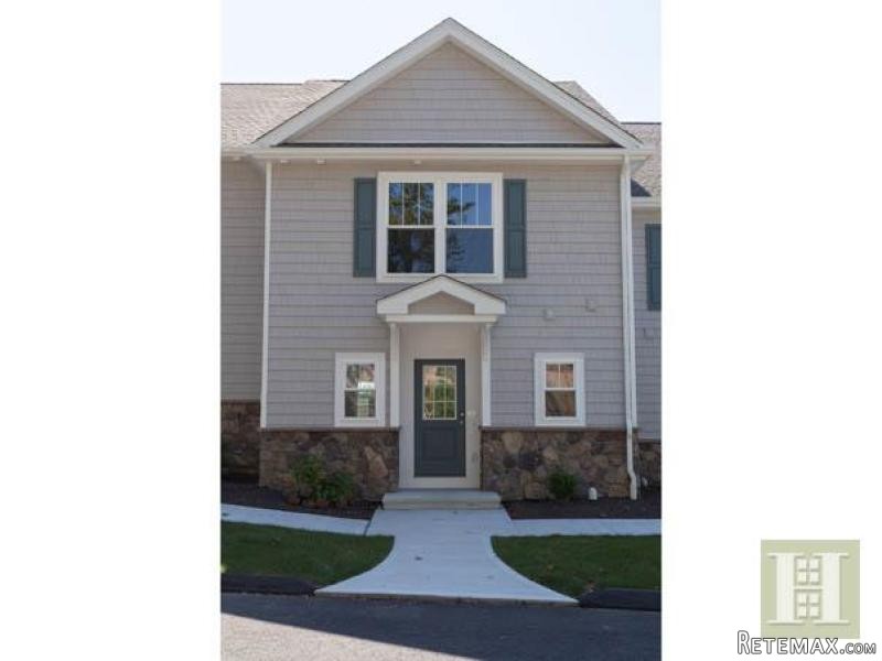 2 bedroom Apartment For Sale: 530..