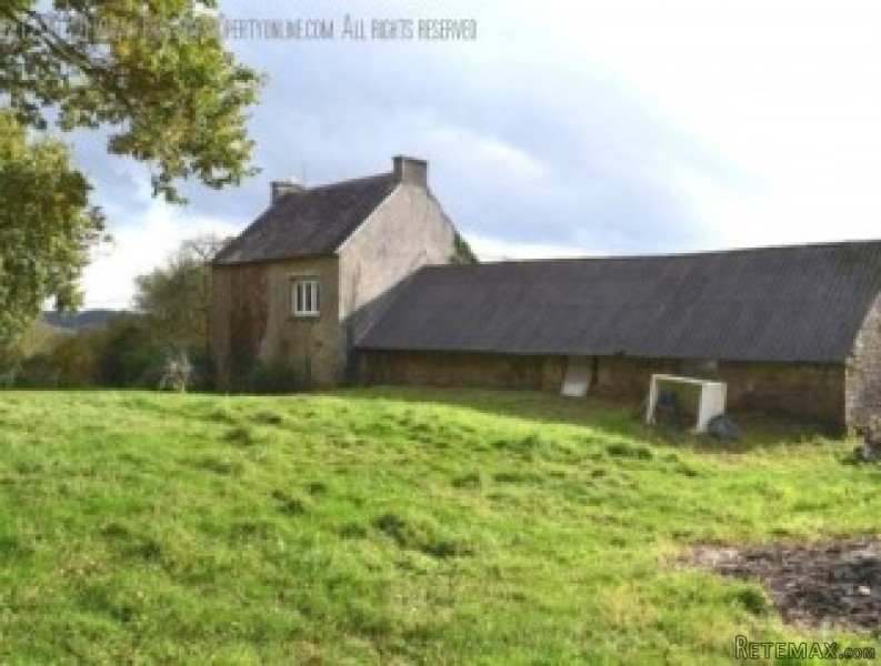 4 Bed with attached barn, garden.. - 2