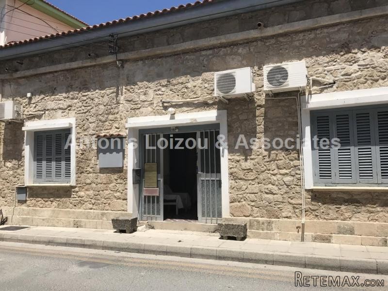 Spacious 3 bedroom terrace house in the..