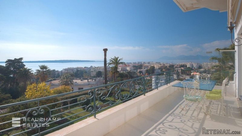2 Bedrooms - Apartment -..