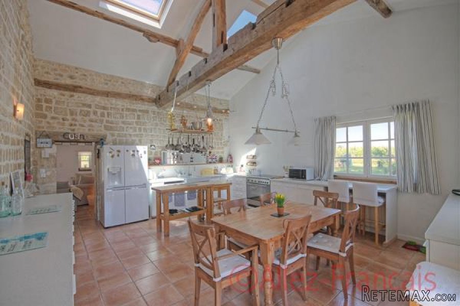 Bran (17210) - Detached stone house all on one level with new.. - 5