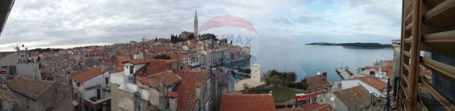 Istra,Rovinj,stari grad,dvoetažni stan -68m2-s neponovljivim