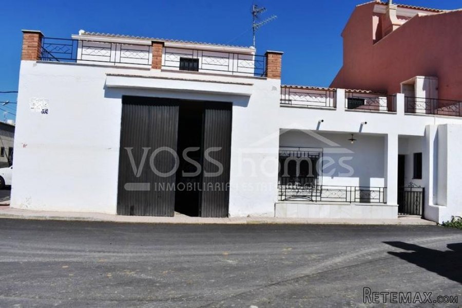 Large, 2 storey, corner, village house with 4 bedrooms..