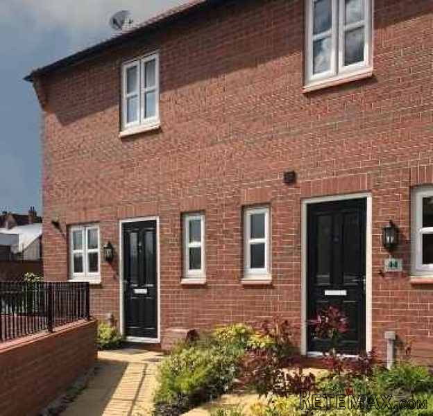 2 bedroom, End Of Terrace House house..