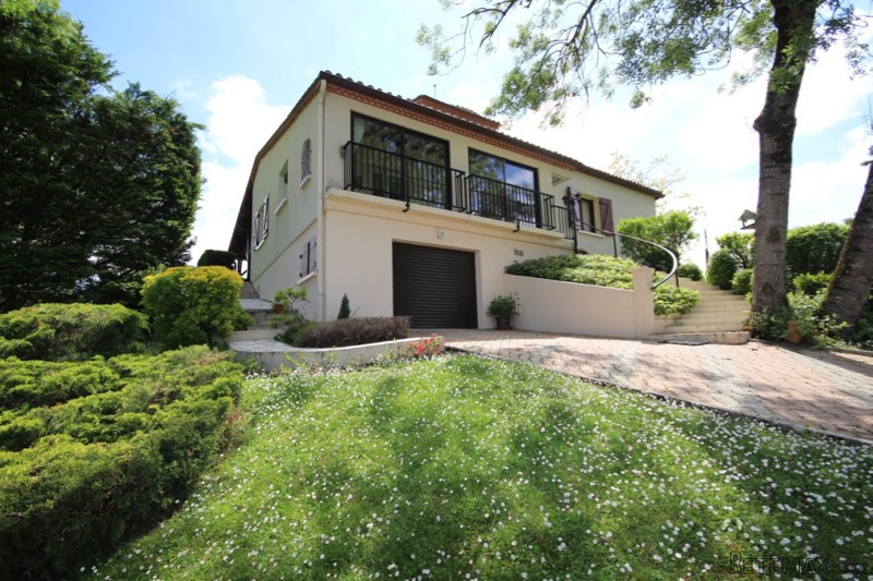 Fabulous Well Renovated Villa With.. - 2