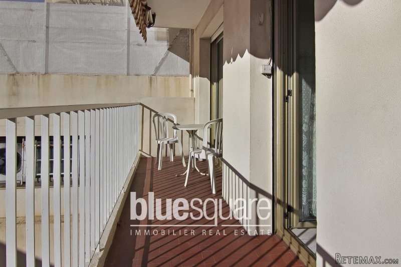 FOR SALE 2 BEDROOM APARTMENT WITH..