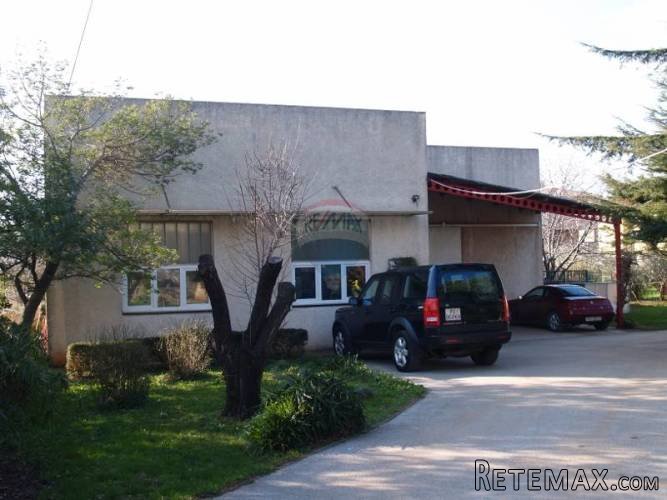STAMBENO POSLOVNA GRADA U LIŽNJANU