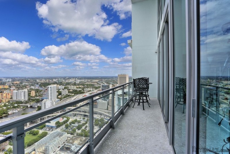 3 bedroom Flat For Sale: 92 SW 3 St #..