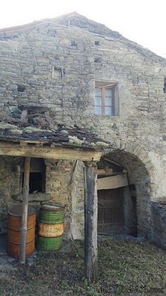 Large Detahced Stone Property With Land - 2