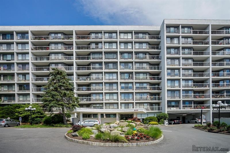2 bedroom House For Sale: 500 High..