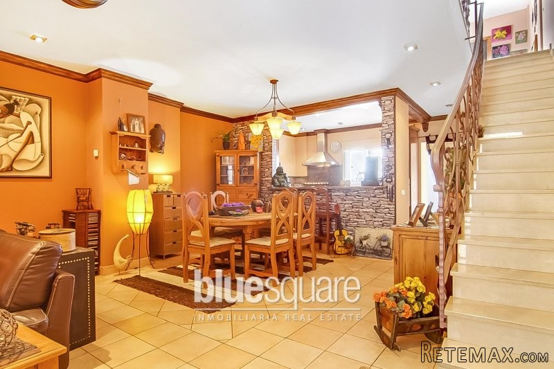 Beautiful townhouse with 4 bedrooms in.. - 2