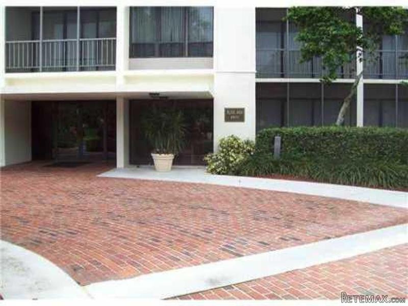 6815 Willow Wood Dr #4065, Boca Raton..