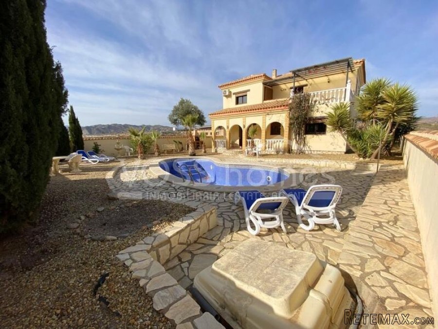 NEW TO VOSS HOMES - A beautifully designed, quality.. - 2