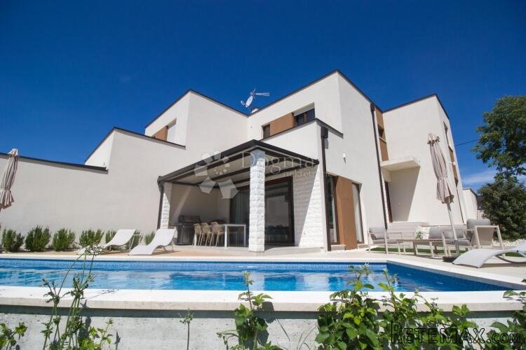 PRILIKA! Villa u Štokovcima s pogledom na prirodu - 2