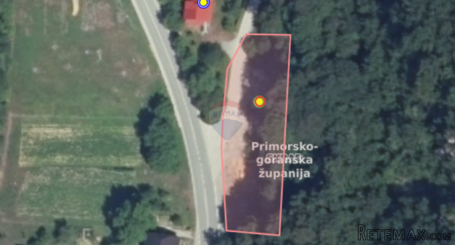 Građevinski teren s ucrtanom kućom - Skrad - 1500 m2