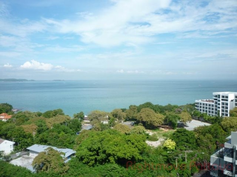 1 Bedroom Condo for sale in Pratumnak -..
