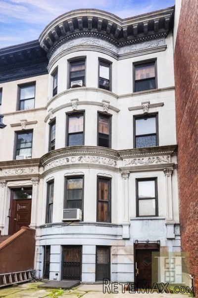 6 bedroom Town House For Sale: 1308..