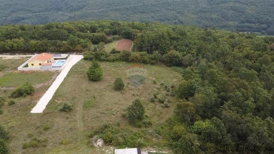 Istra, Kringa - Građevinsko zemljište u Kringi