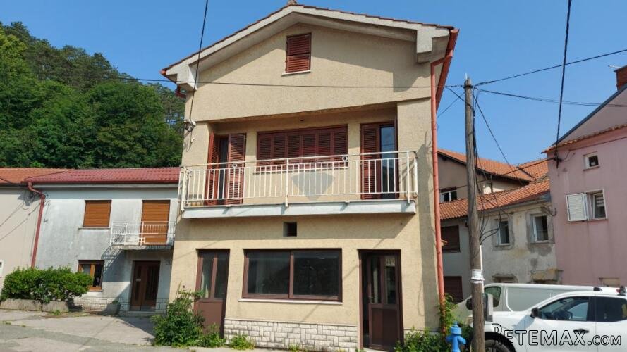 Klana - samostojeća kuća u centru