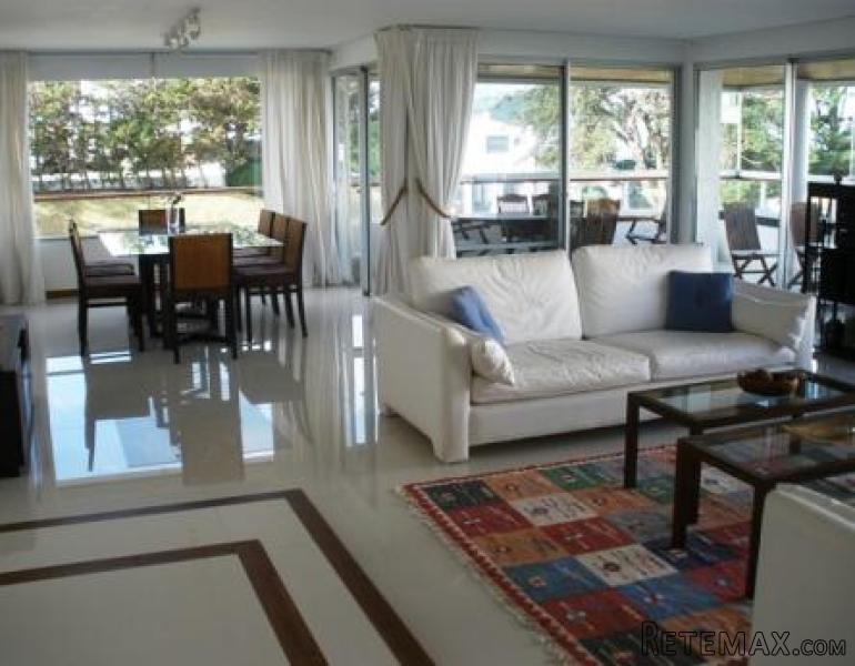 3 Bedroom Apartment - For Sale - Brava