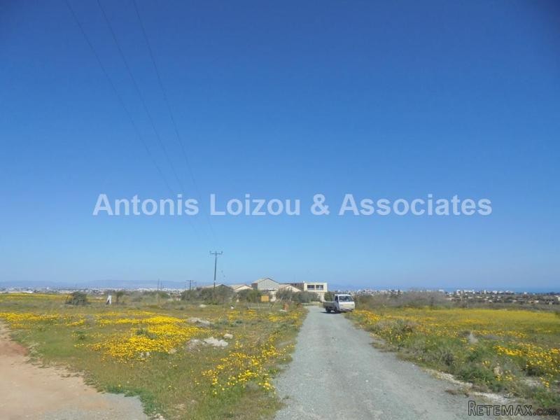 11,372 m2 Residential Land in Deryneia