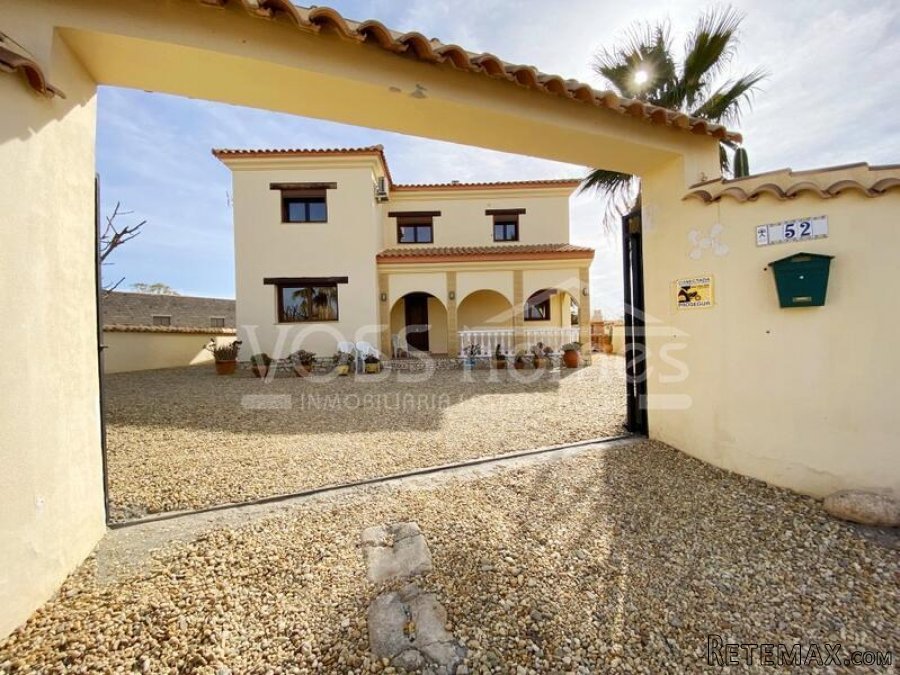 NEW TO VOSS HOMES - A beautifully designed, quality.. - 10