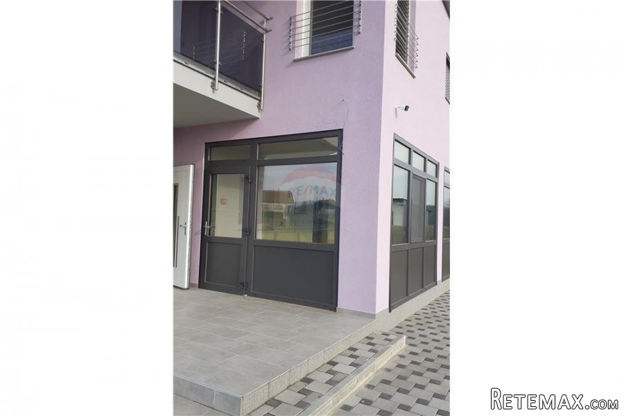 Uredski poslovni prostor u Trnovcu; 182 m2 - 11