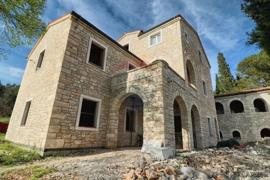 Istra, Kanfanar, velika kamena kuća u rohbau fazi - 2