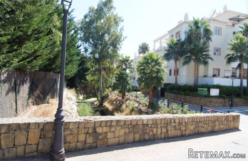 Two Bedroom Apartment in Marbella.. - 2
