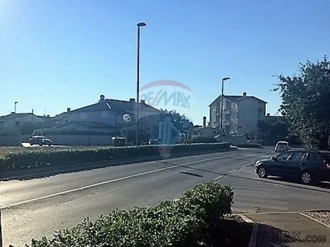 Medulin, zemljište gospodarske namjene 911 m2 - 3