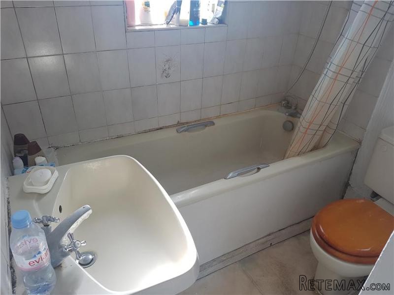 4 Bedrooms - House - Hampshire - For.. - 2