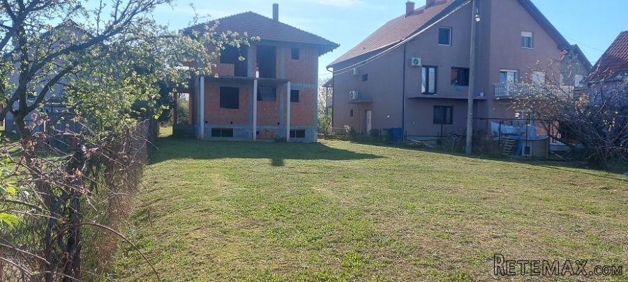 Kuca u Ostruznici na 15ari placa - 14