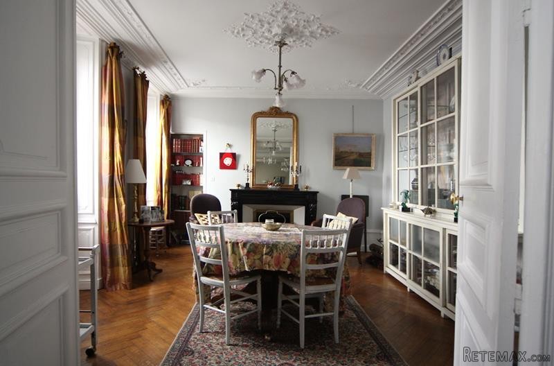 Elegant Townhouse - 2