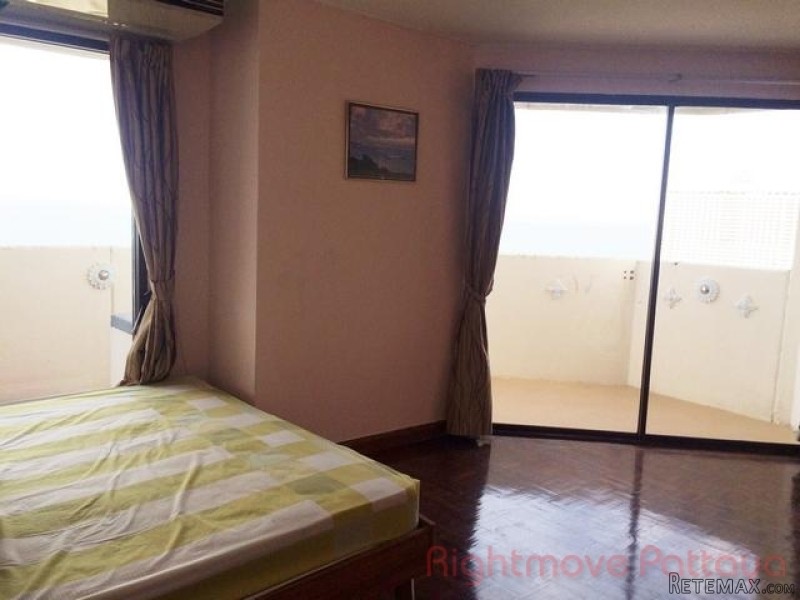 3 Bedroom Condo for sale in Jomtien -.. - 2
