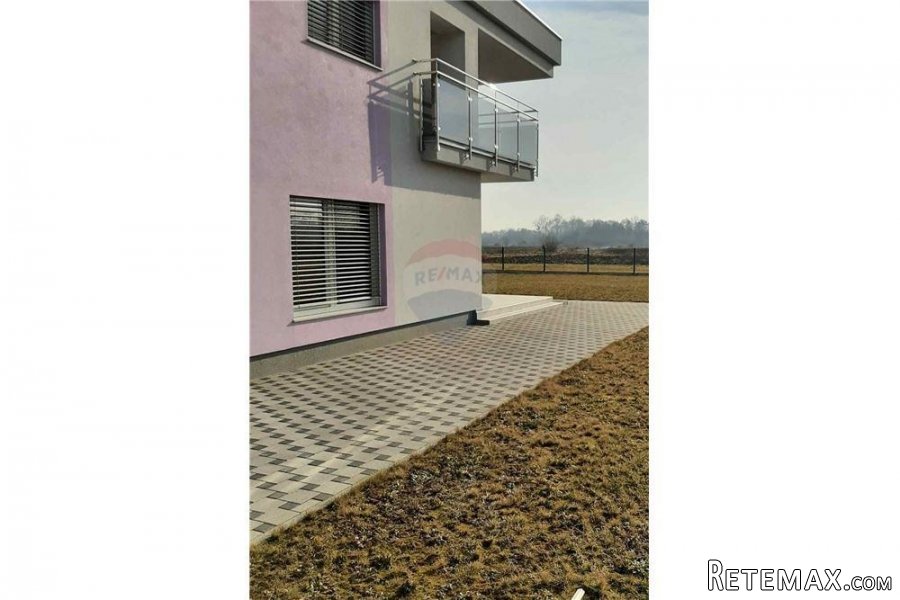 Uredski poslovni prostor u Trnovcu; 182 m2 - 17