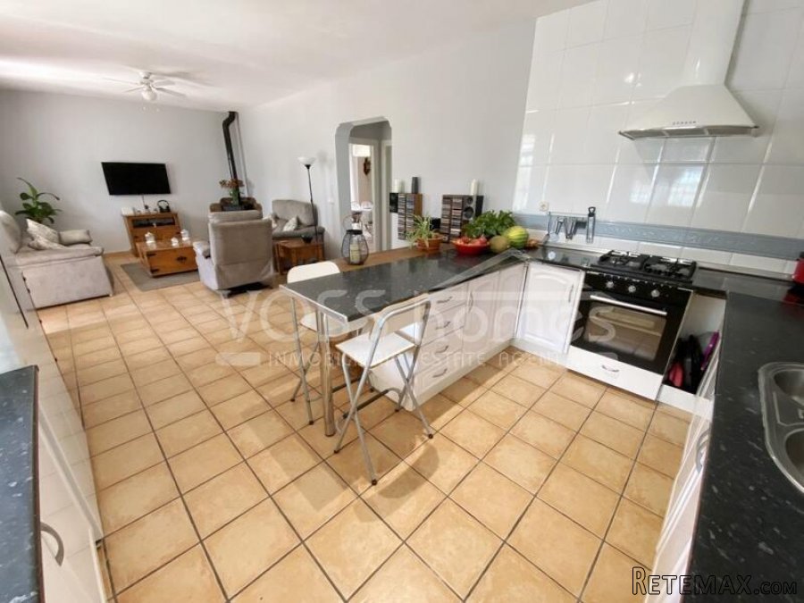NEW & EXCLUSIVE LISTING TO VOSS HOMES - A spacious 169m2, 2.. - 19