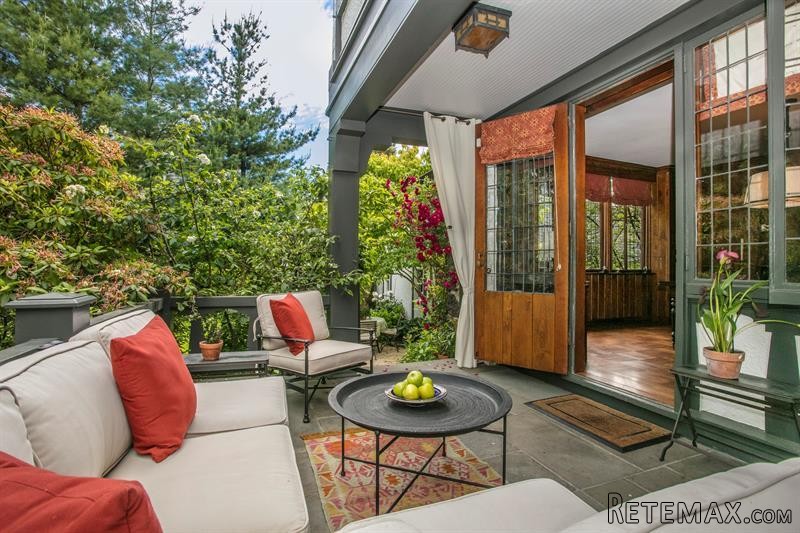 3 bedroom House For Sale: 811 The..