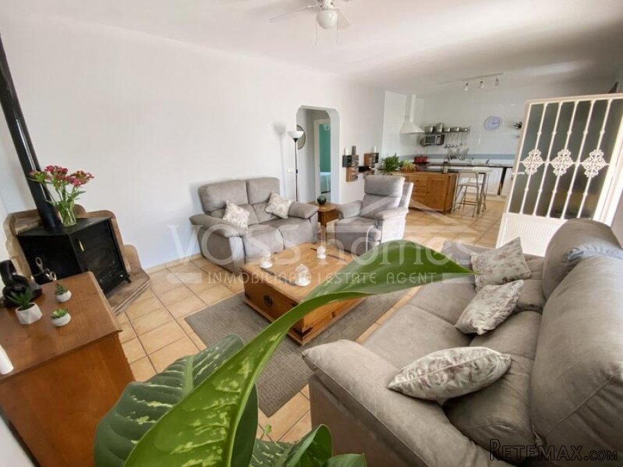 NEW & EXCLUSIVE LISTING TO VOSS HOMES - A spacious 169m2, 2.. - 20