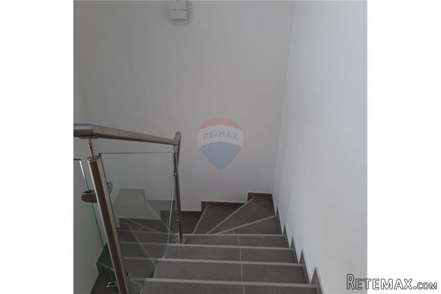Uredski poslovni prostor u Trnovcu; 182 m2 - 20