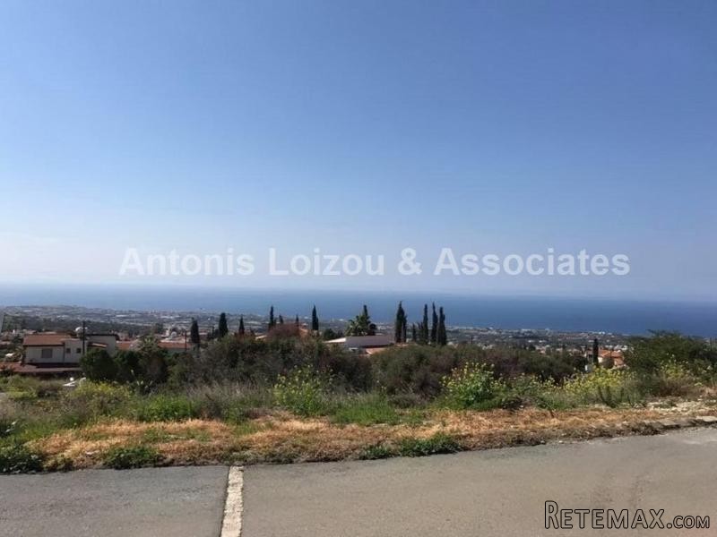 1,013 m2 plot with panoramic sea view
