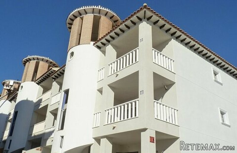 2 BED BEACH APARTMENTS - 600 METRES TO..