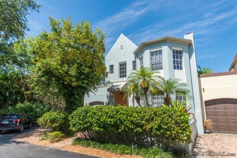 3 bedroom Flat For Sale: 3154 Peachy St..
