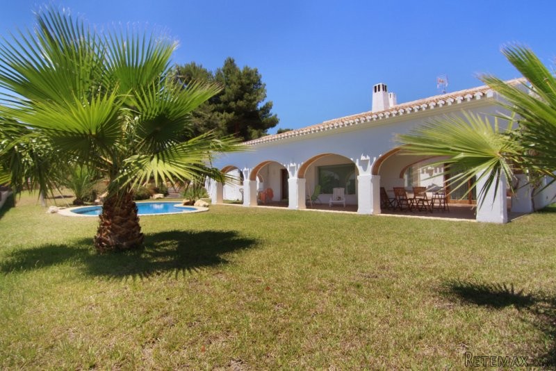 Stunning detached traditional style..