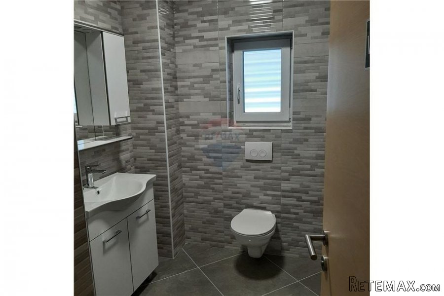 Uredski poslovni prostor u Trnovcu; 182 m2 - 28